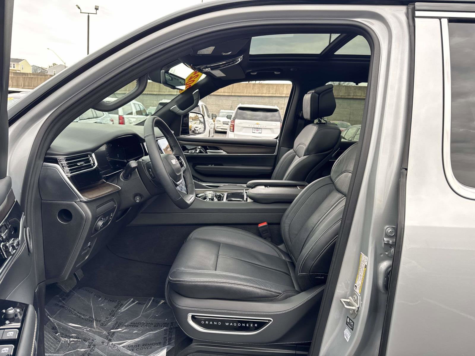 2024 Jeep Grand Wagoneer BASE