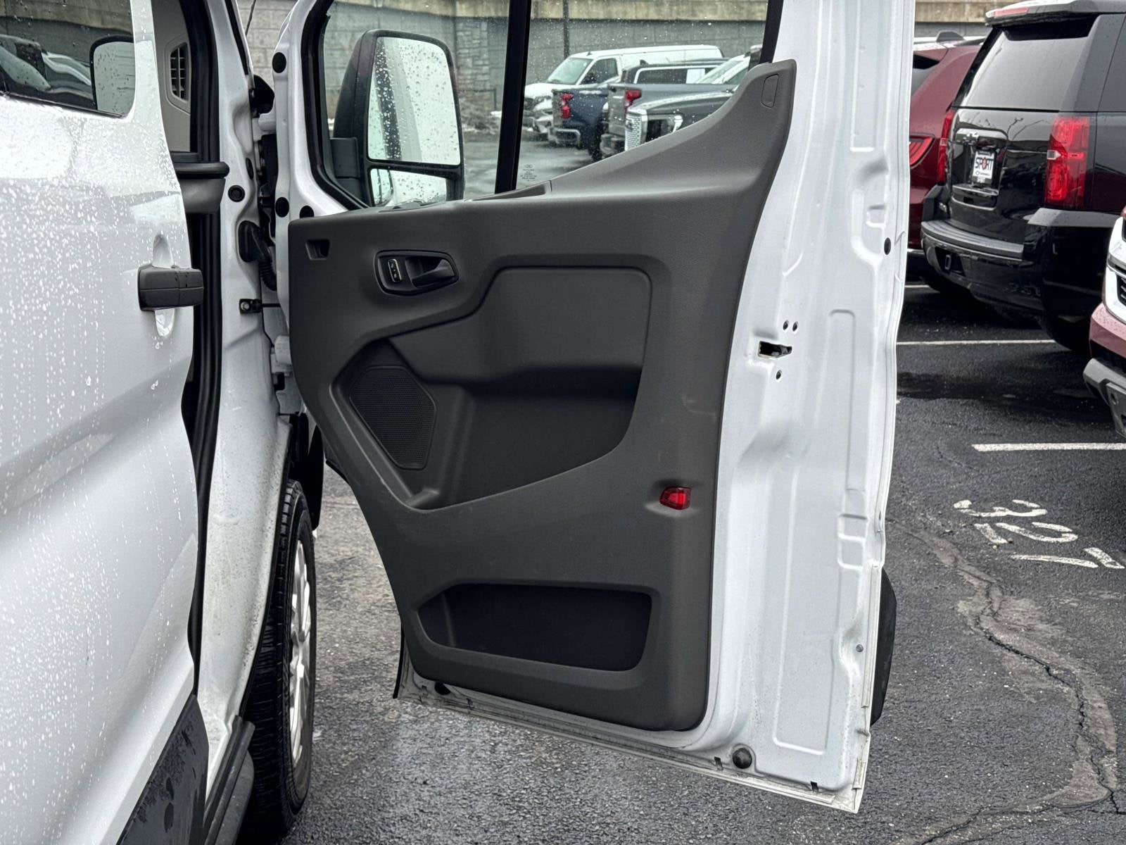 2024 Ford Transit Passenger Wagon XL