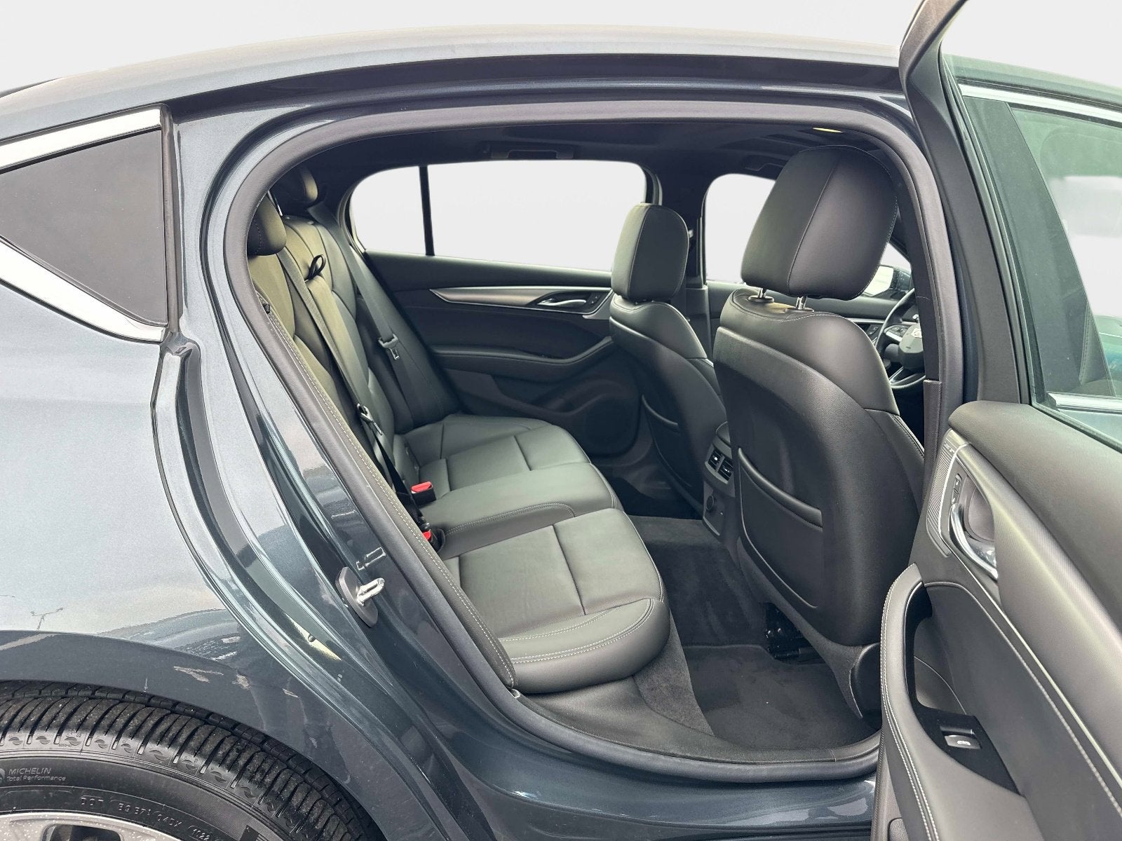 2022 Cadillac CT5 Premium Luxury