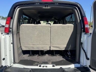 2025 Chevrolet Express Passenger 1LT