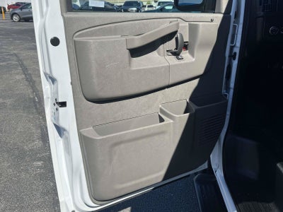 2025 Chevrolet Express Passenger 1LT