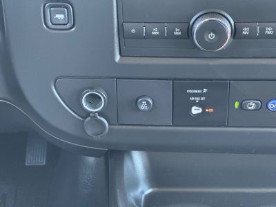 2025 Chevrolet Express Passenger 1LT