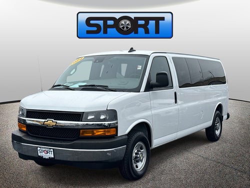 2024 Chevrolet Express Passenger 3500 1LT