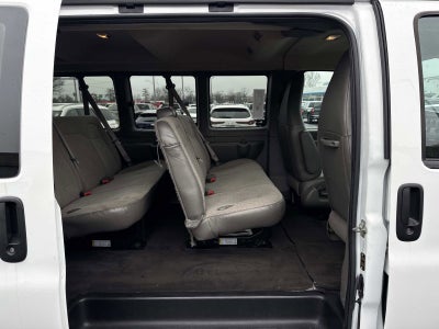 2024 Chevrolet Express Passenger 3500 1LT