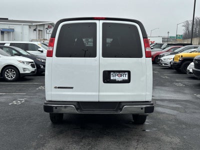 2024 Chevrolet Express Passenger 3500 1LT