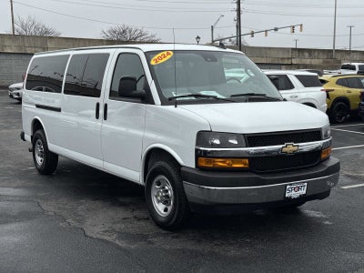 2024 Chevrolet Express Passenger 3500 1LT