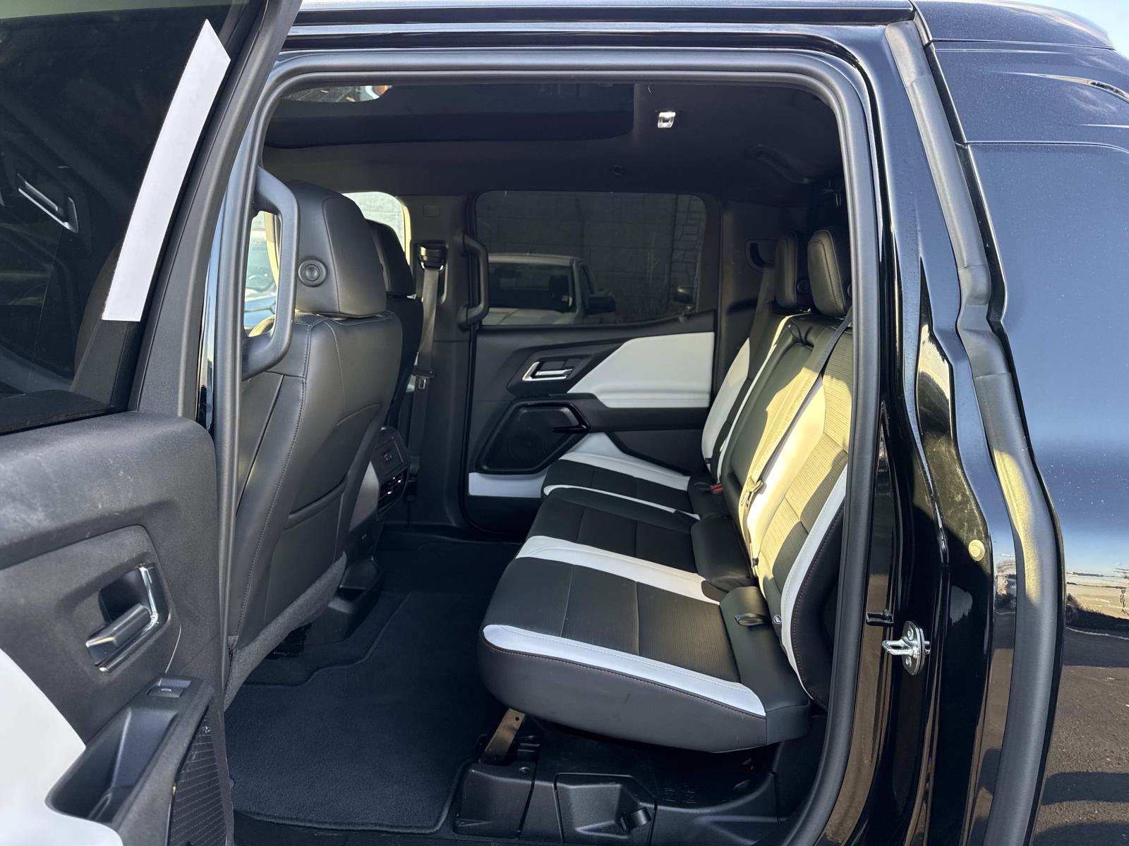 2025 Chevrolet Silverado EV RST - Max Range