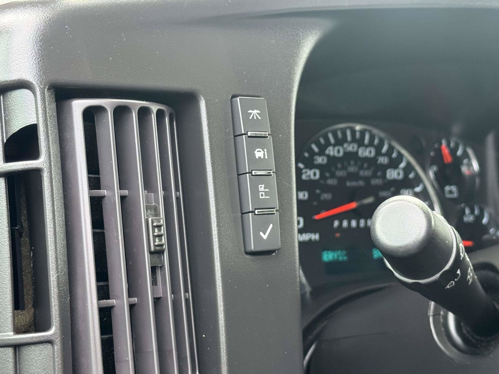 2024 Chevrolet Express Cargo 2500 WT