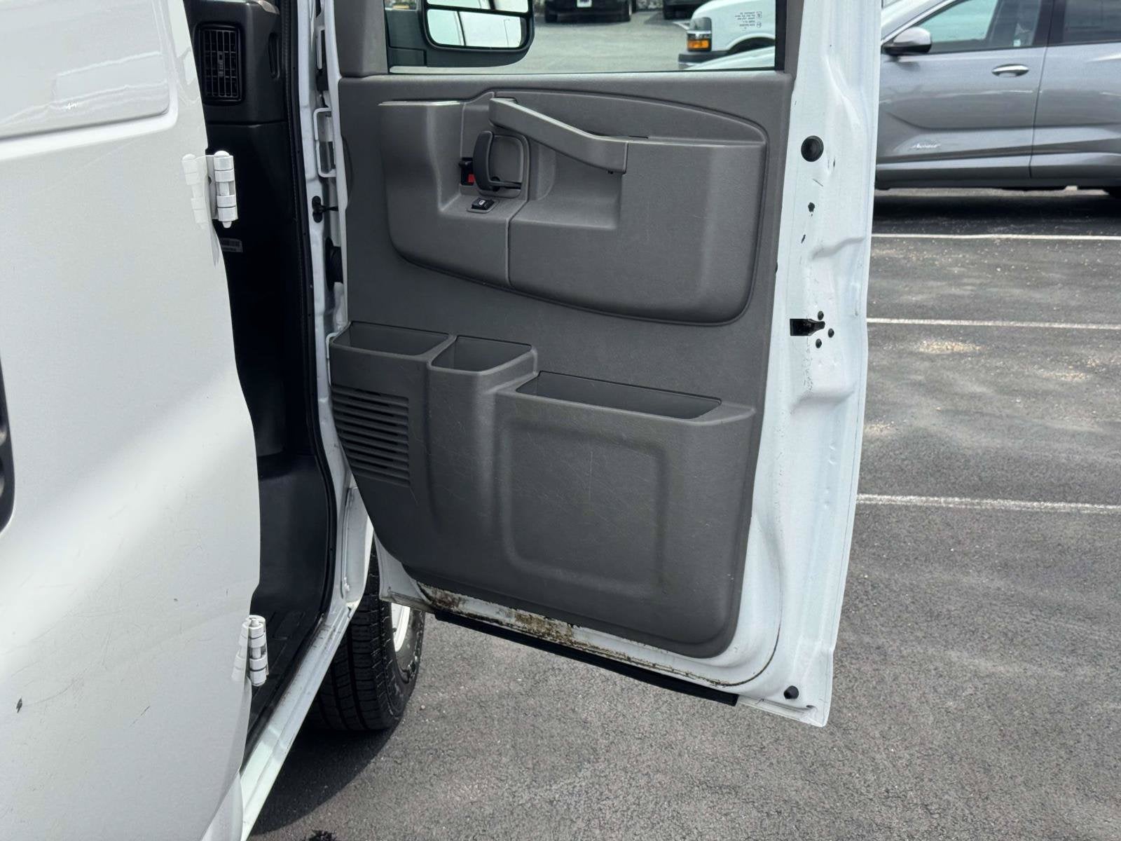 2024 Chevrolet Express Cargo 2500 WT