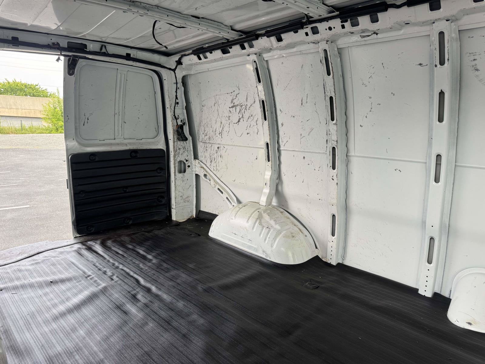 2024 Chevrolet Express Cargo 2500 WT