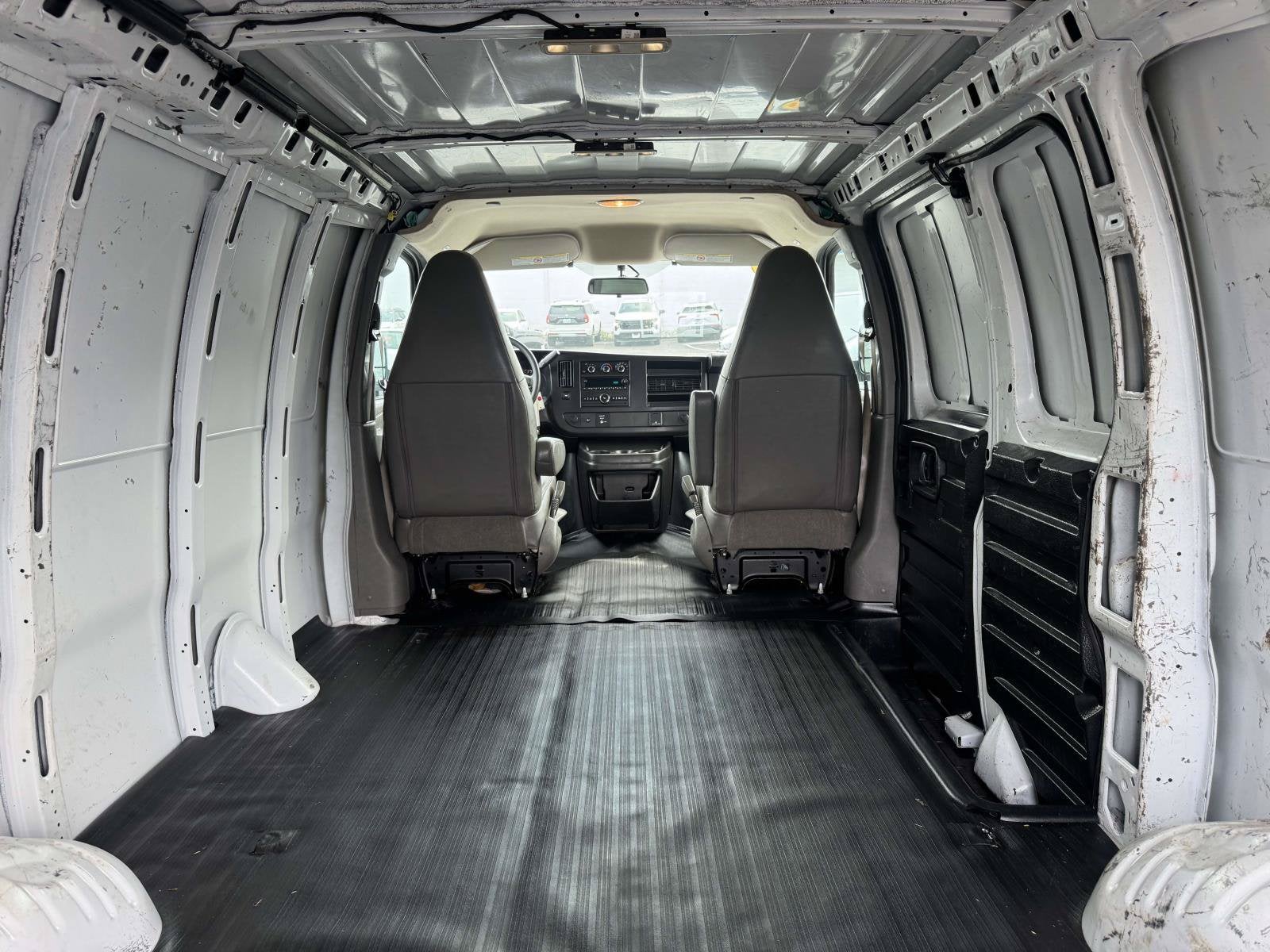 2024 Chevrolet Express Cargo 2500 WT
