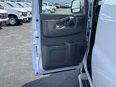 2025 Chevrolet Express Cargo WT