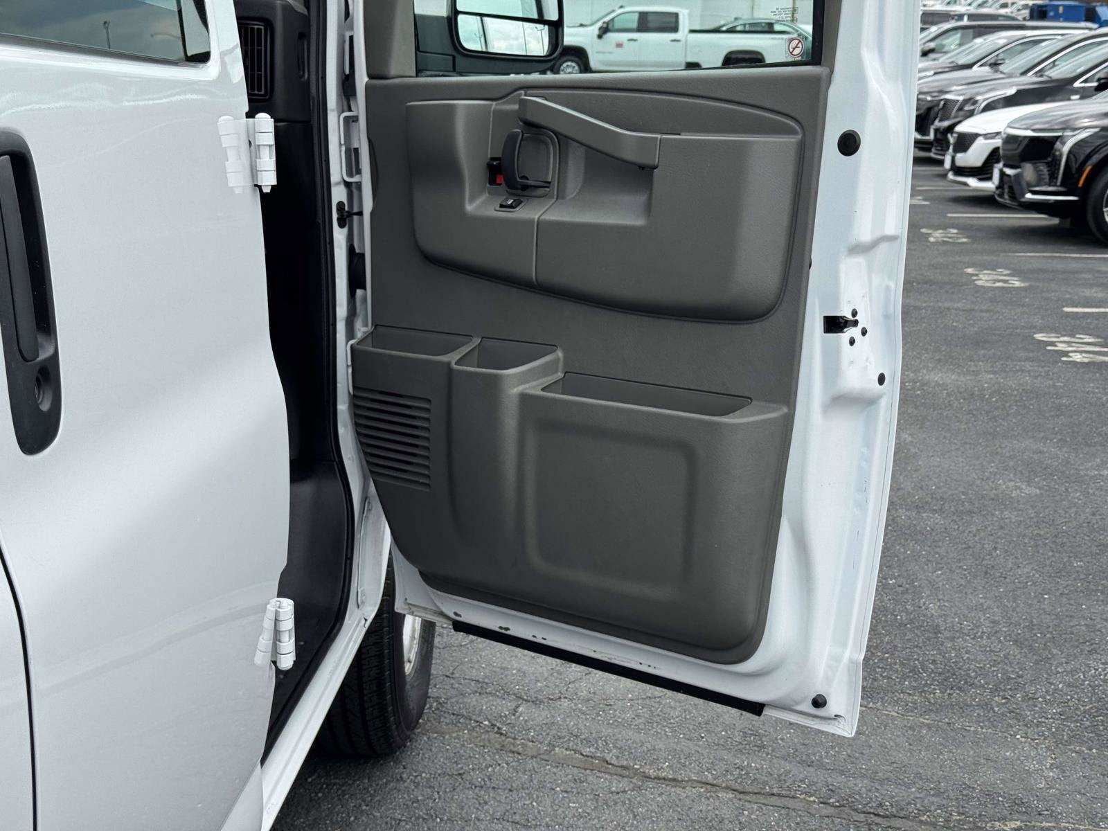 2024 Chevrolet Express Cargo 2500 WT
