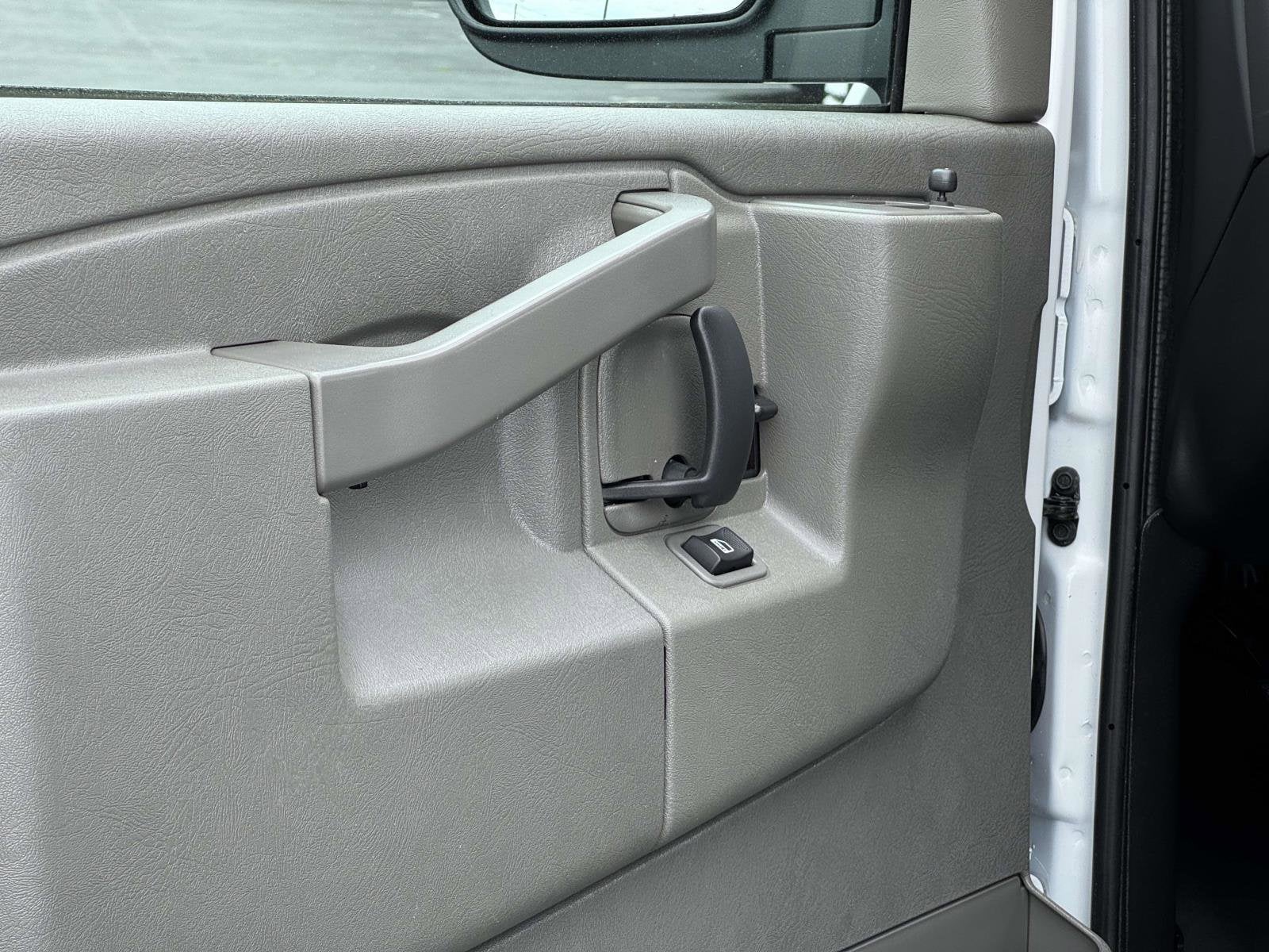 2024 Chevrolet Express Cargo 2500 WT