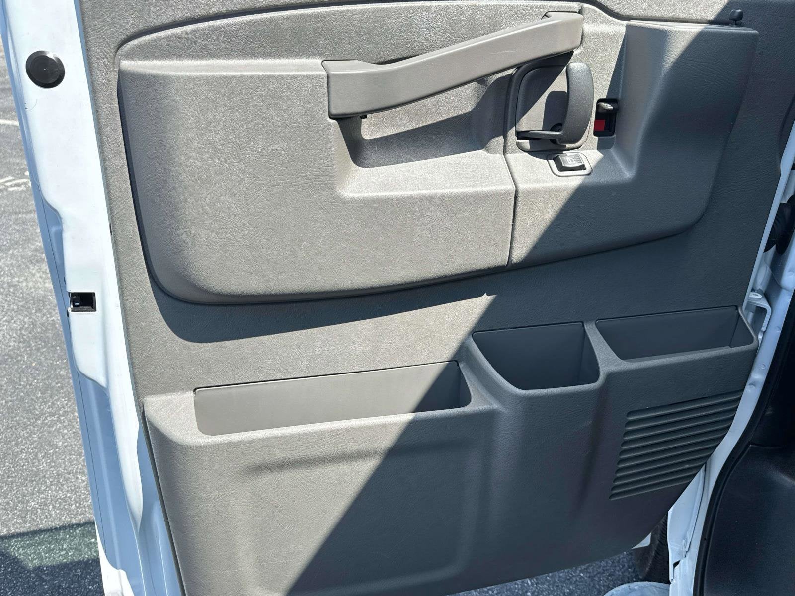 2024 Chevrolet Express Cargo 2500 WT