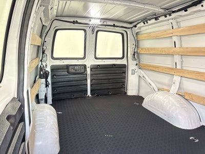 2024 Chevrolet Express Cargo 2500 WT