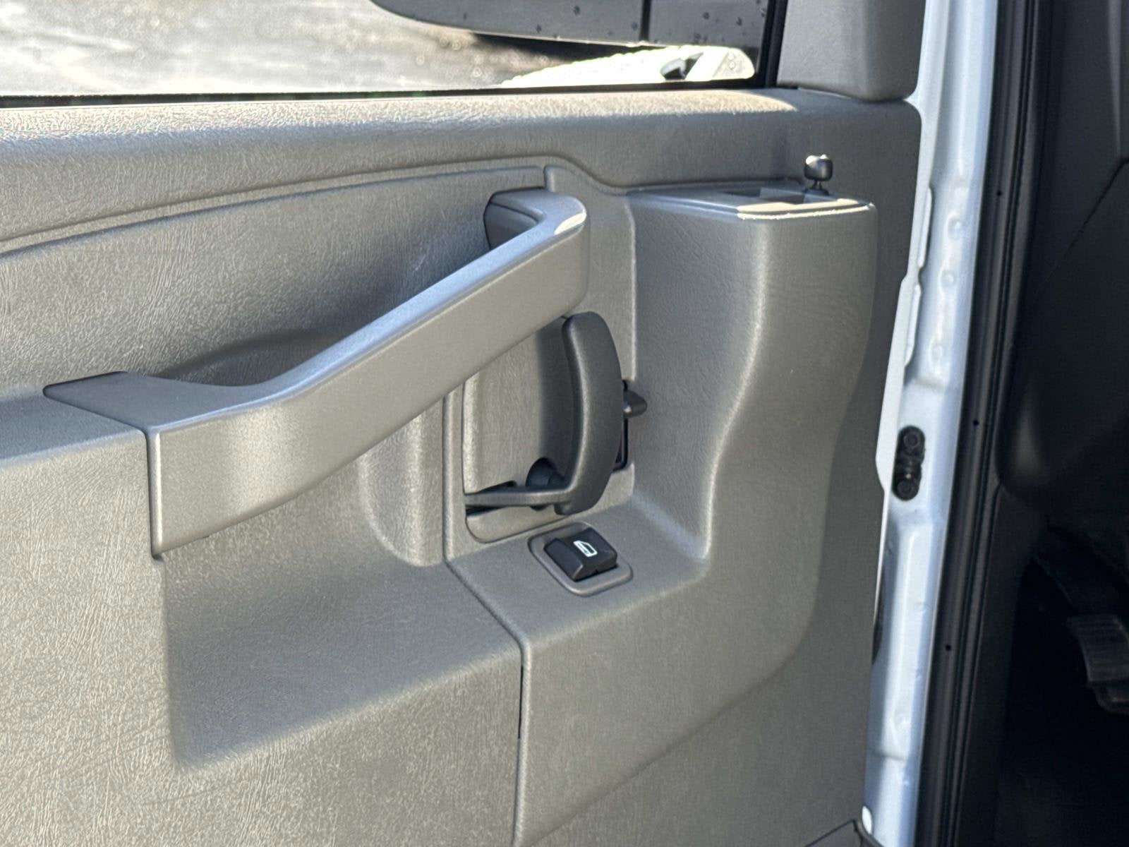 2024 Chevrolet Express Cargo 2500 WT