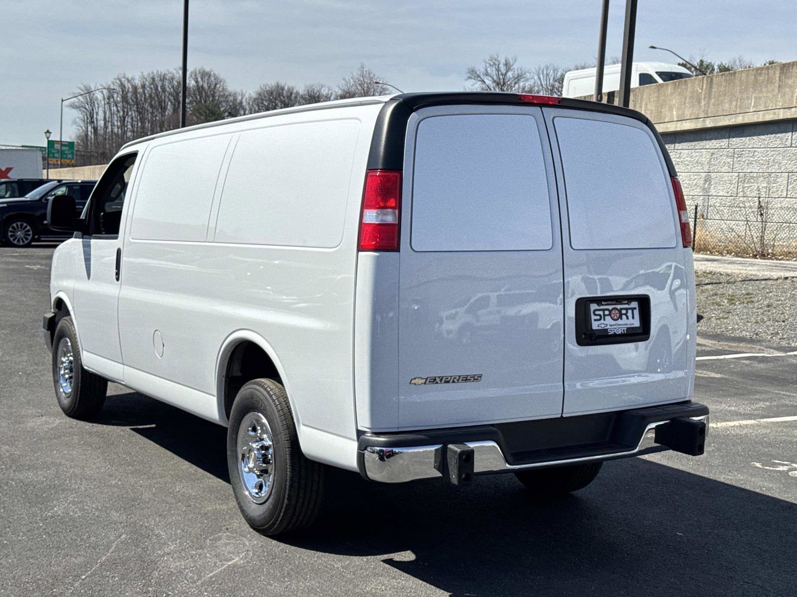 2024 Chevrolet Express Cargo 2500 WT