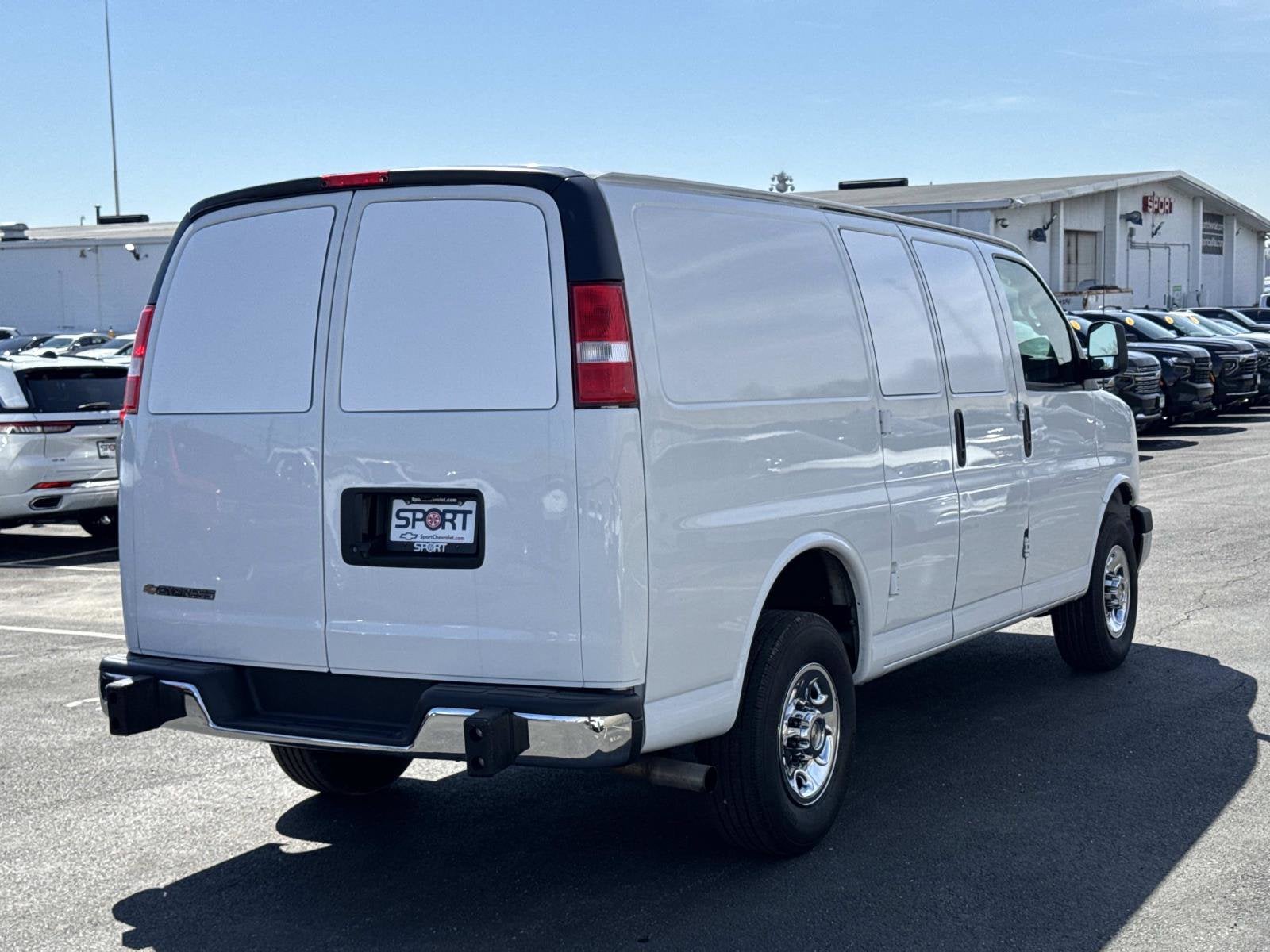 2024 Chevrolet Express Cargo 2500 WT
