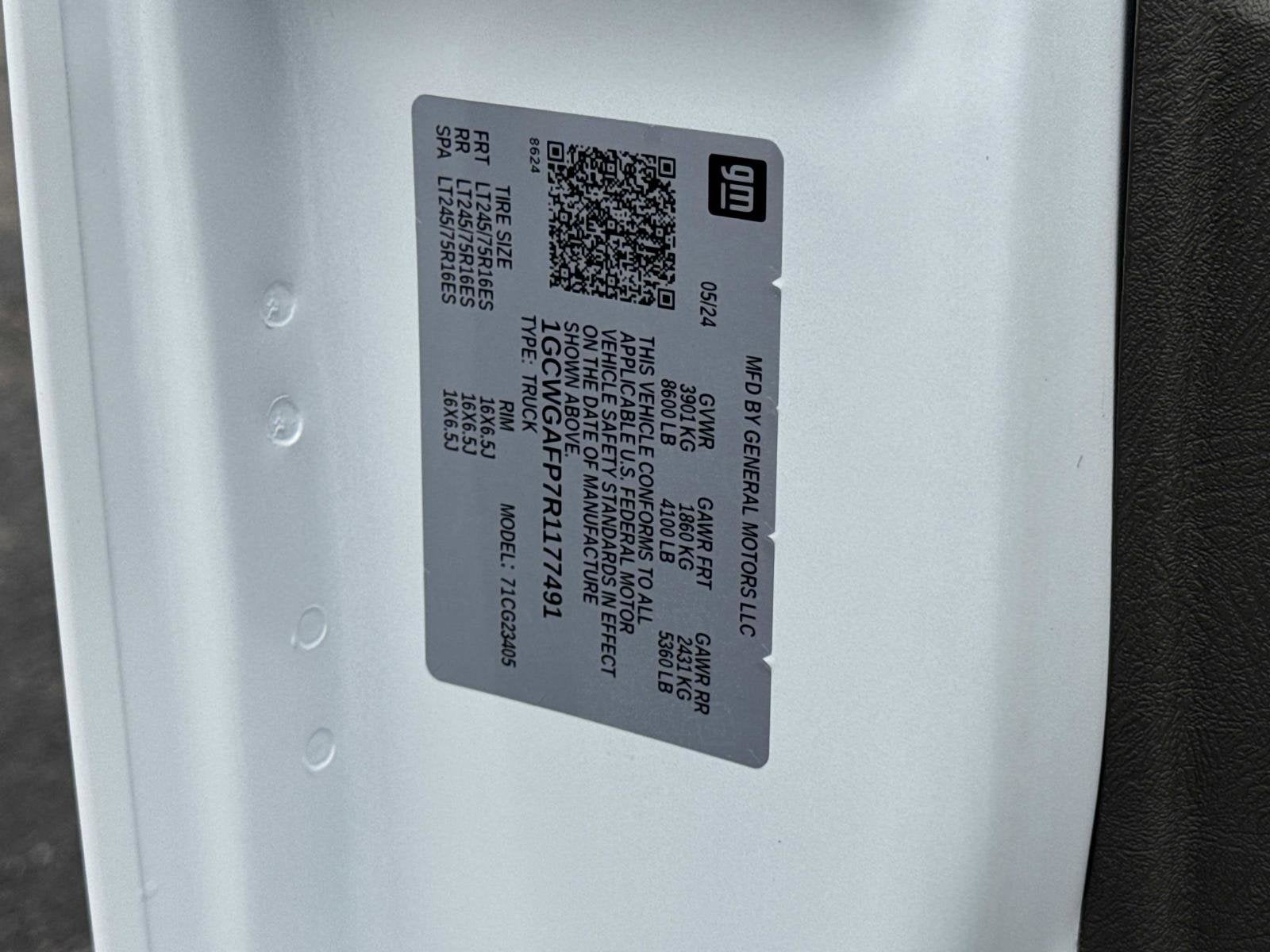 2024 Chevrolet Express Cargo 2500 WT