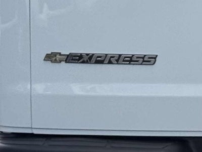 2025 Chevrolet Express Cargo WT