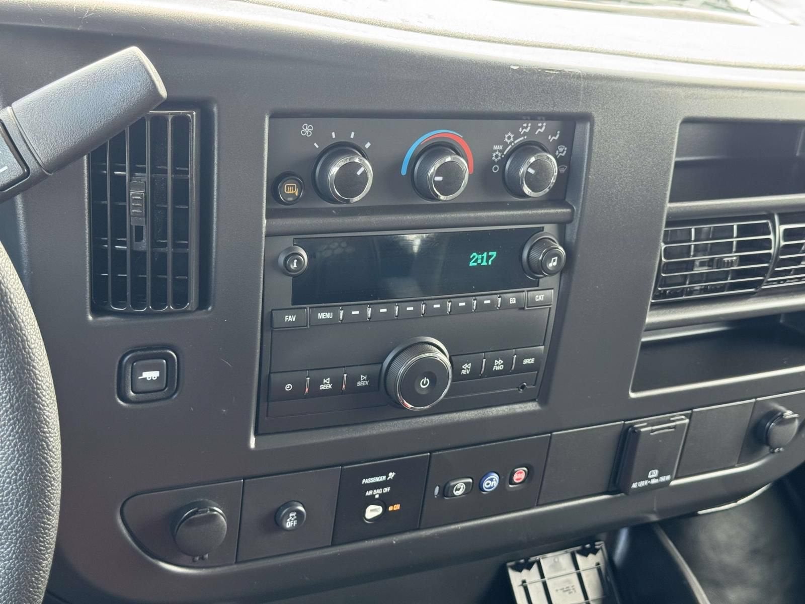 2025 Chevrolet Express Cargo WT