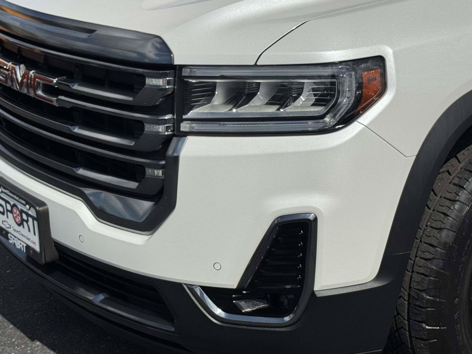 2023 GMC Acadia AT4