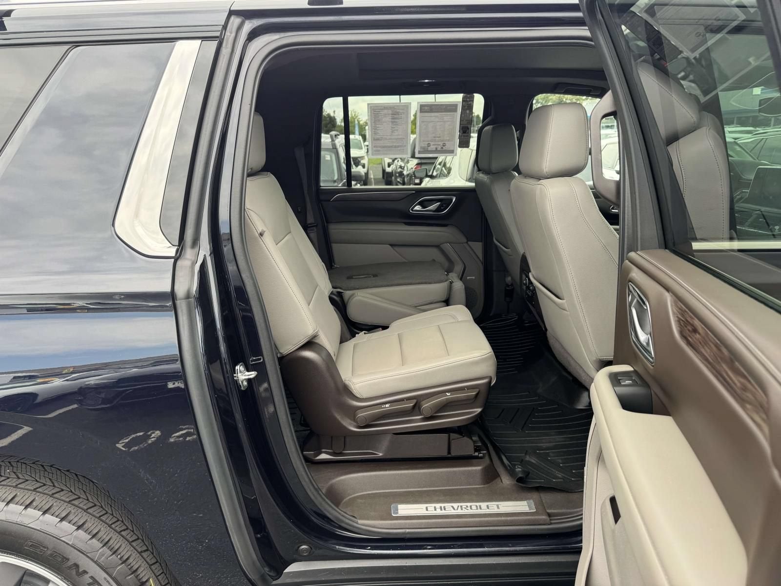 2022 Chevrolet Suburban LT