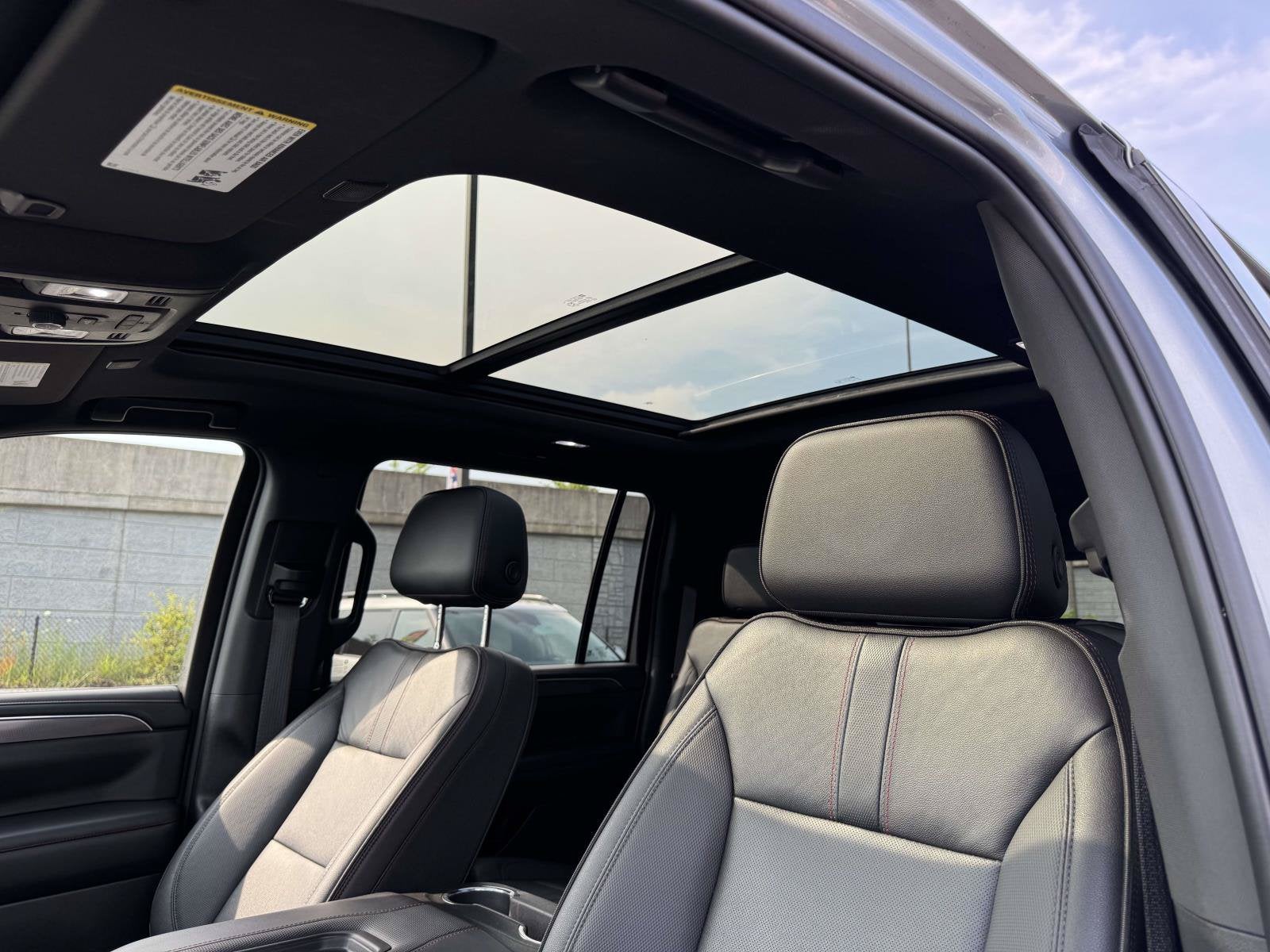2023 Chevrolet Suburban RST