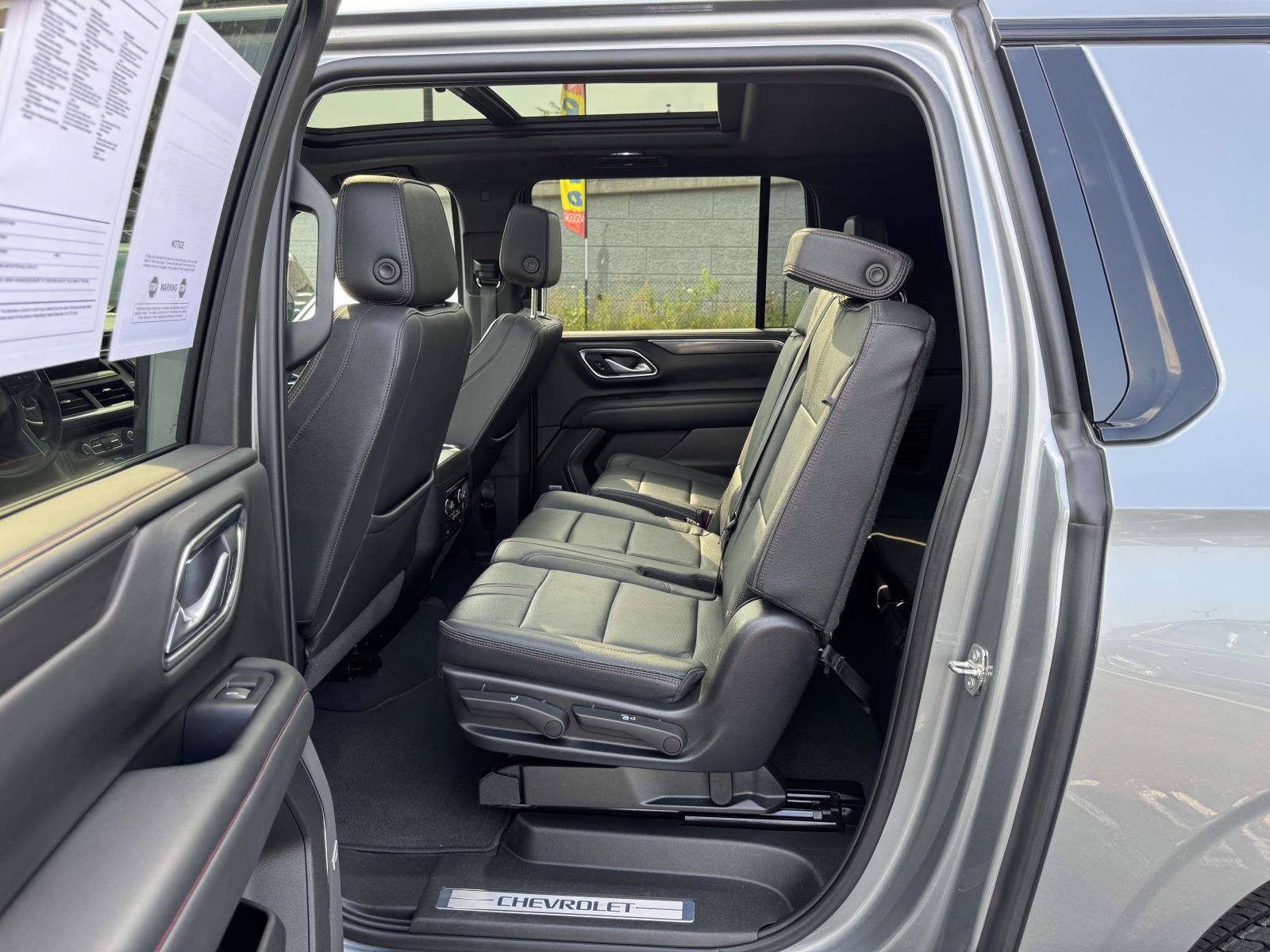 2023 Chevrolet Suburban RST