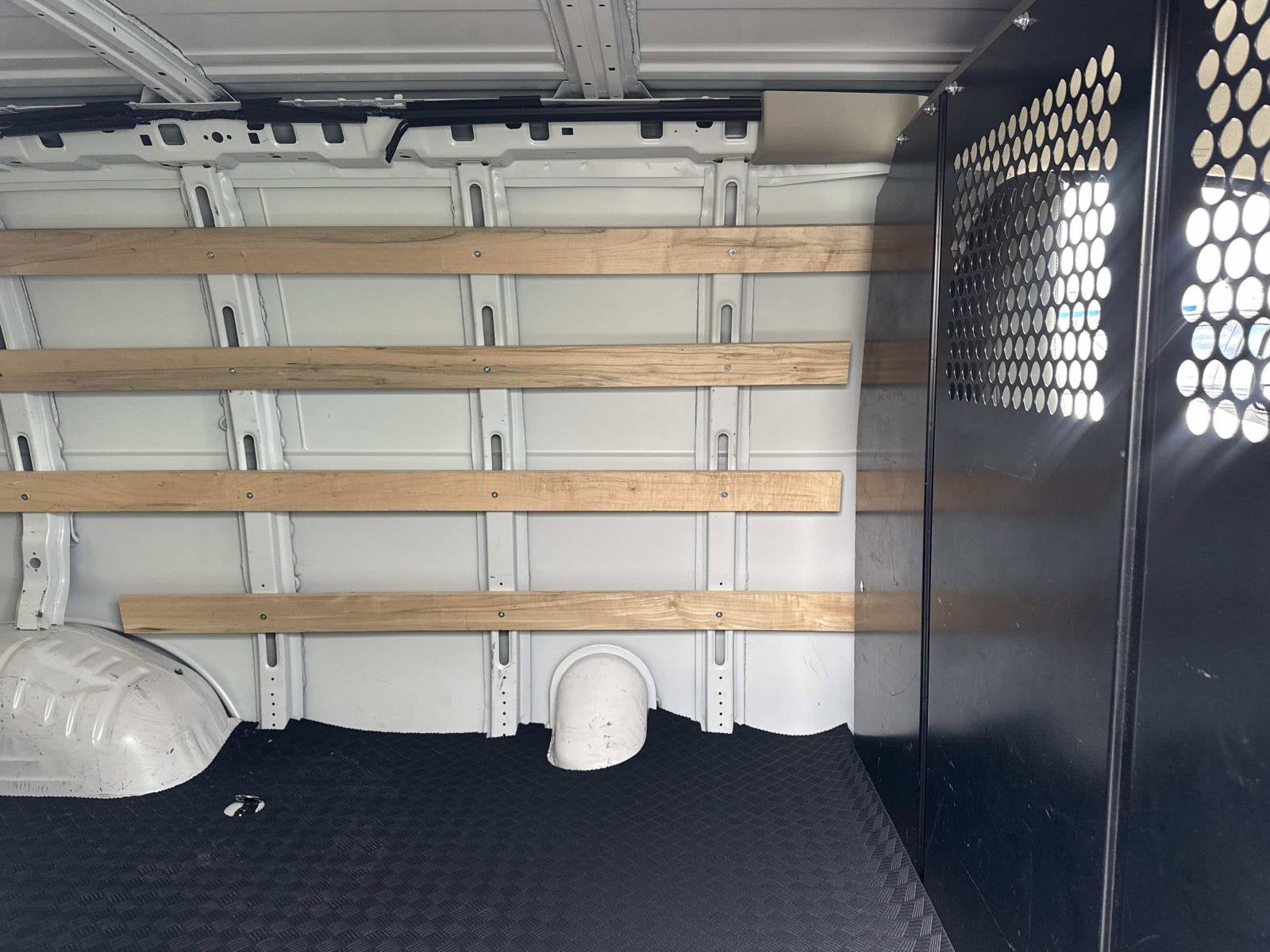 2024 GMC Savana Cargo 2500 Work Van