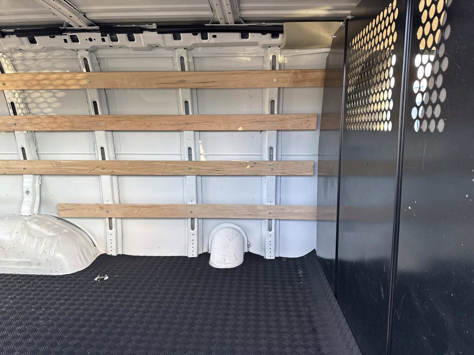 2024 GMC Savana Cargo 2500 Work Van