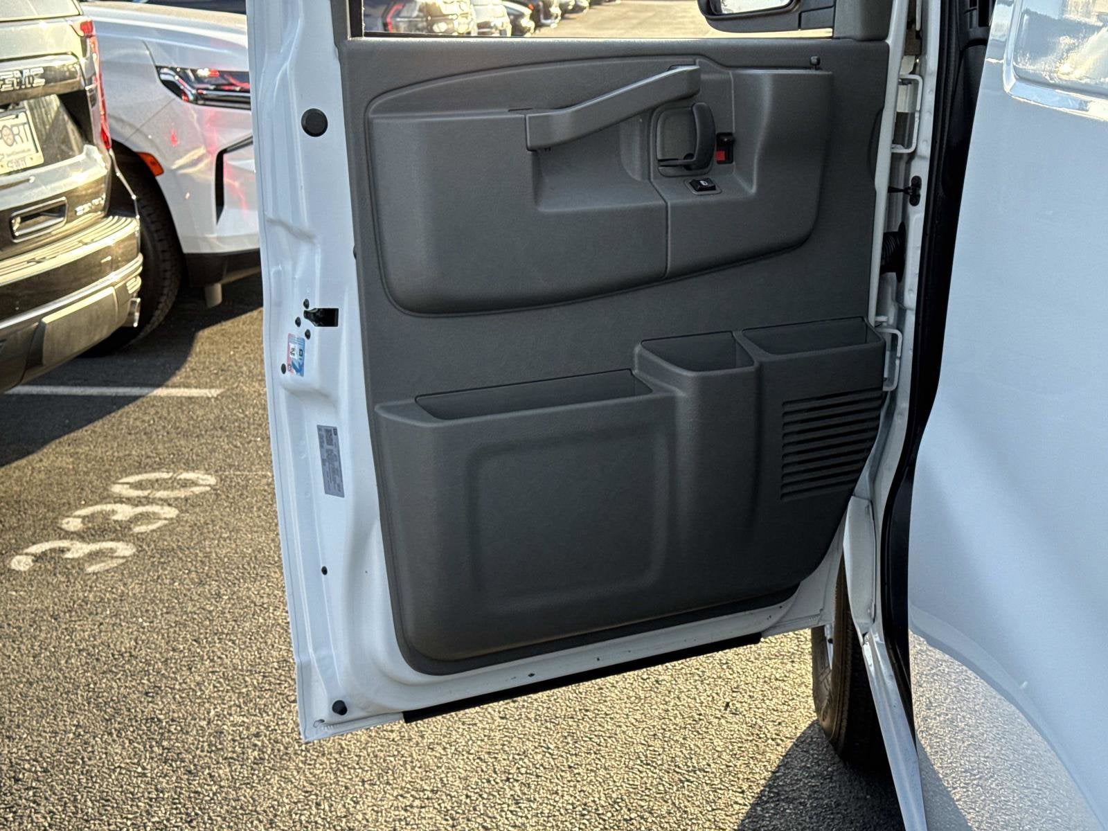 2024 GMC Savana Cargo 2500 Work Van