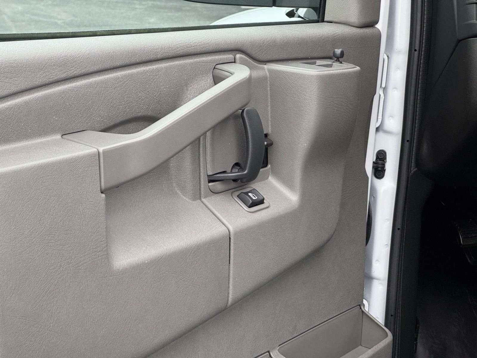 2024 GMC Savana Cargo 2500 Work Van