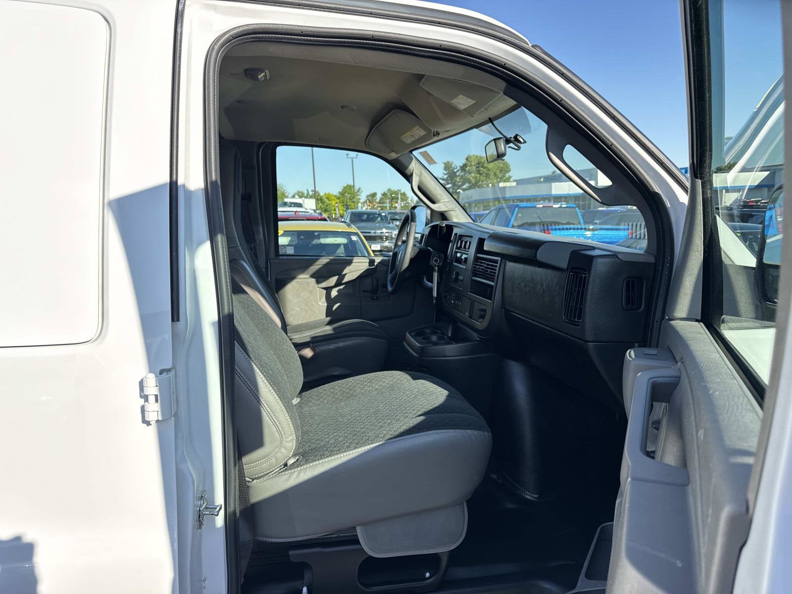 2024 GMC Savana Cargo 2500 Work Van