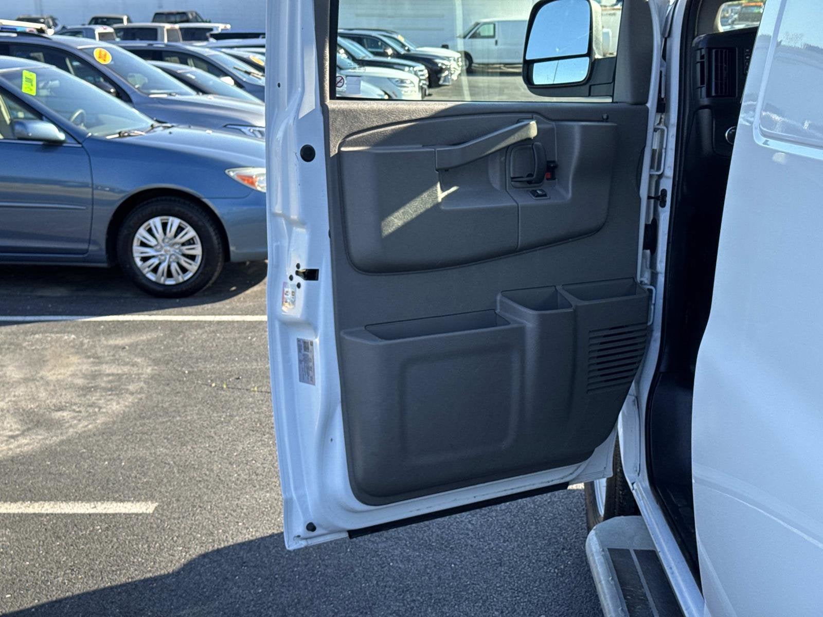 2024 GMC Savana Cargo 2500 Work Van