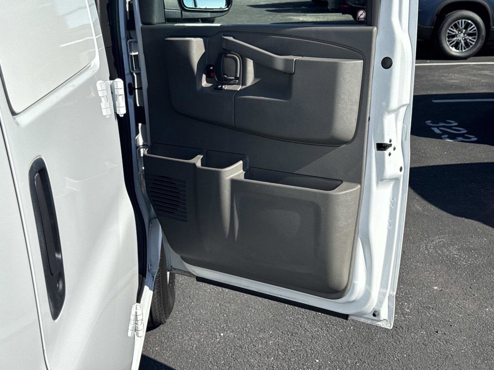 2023 GMC Savana Cargo 2500 Work Van