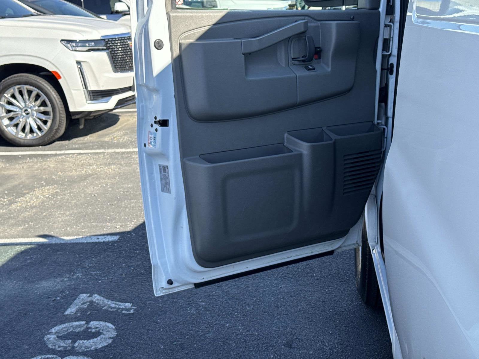2023 GMC Savana Cargo 2500 Work Van
