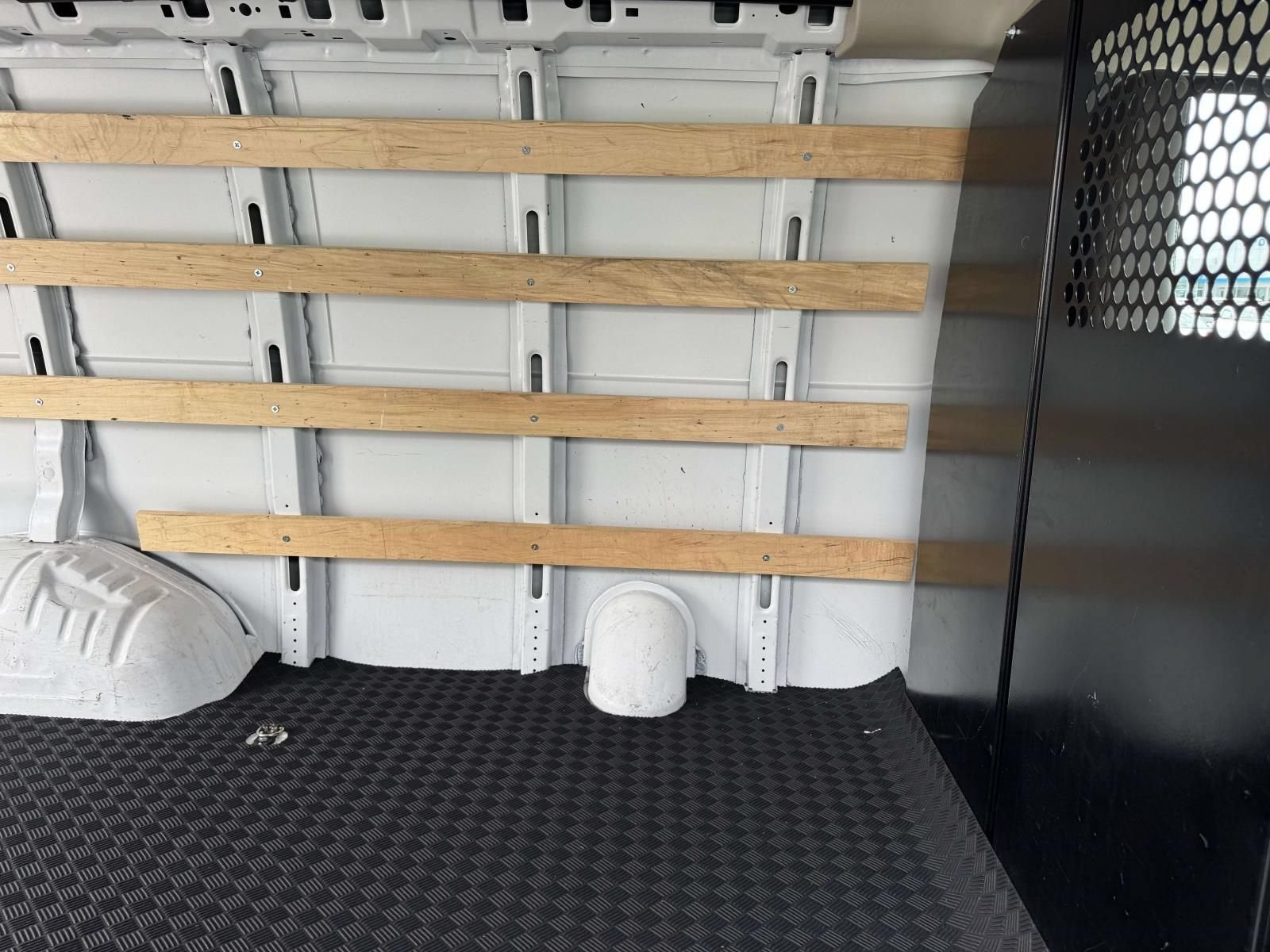 2024 GMC Savana Cargo 2500 Work Van