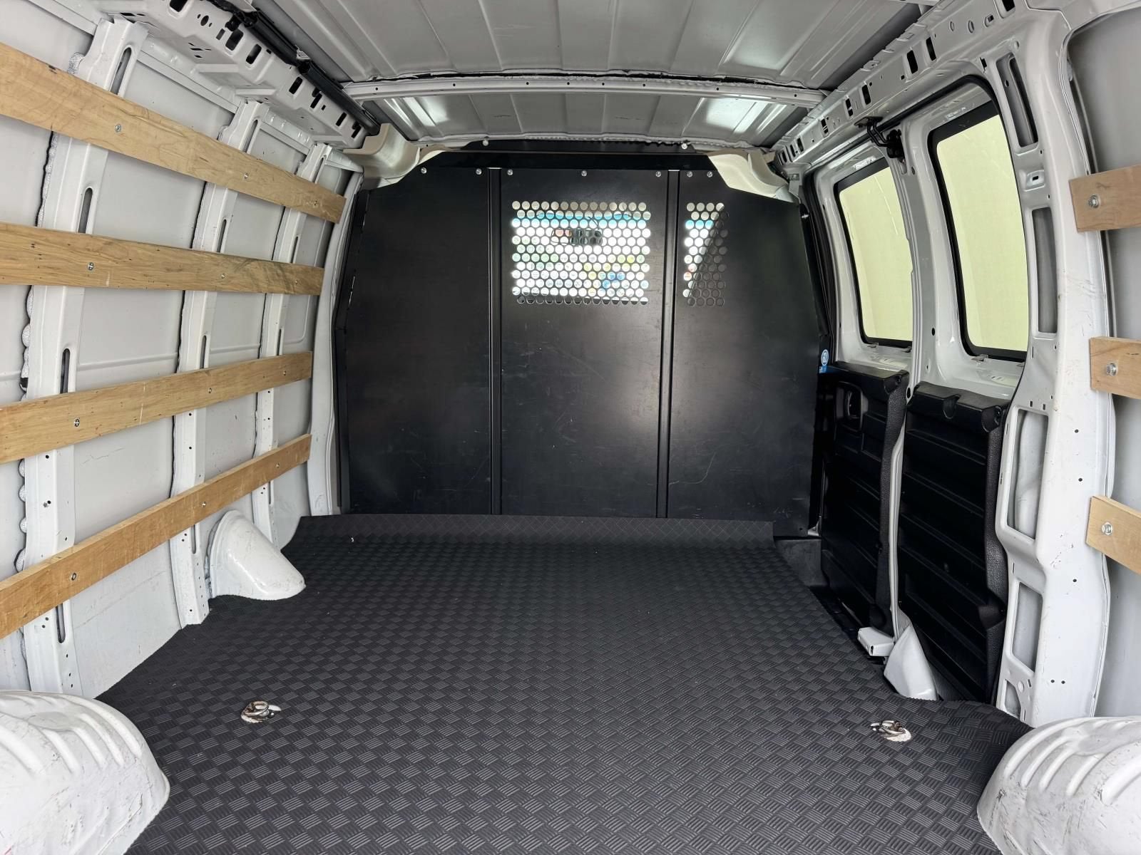 2024 GMC Savana Cargo 2500 Work Van