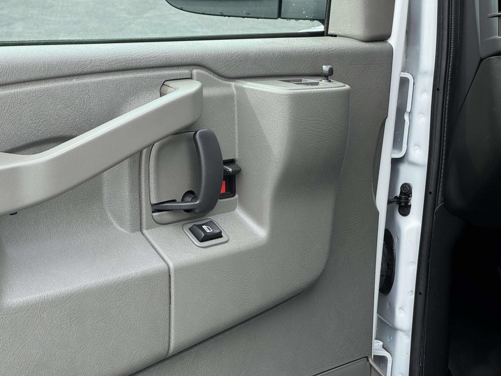 2024 GMC Savana Cargo 2500 Work Van