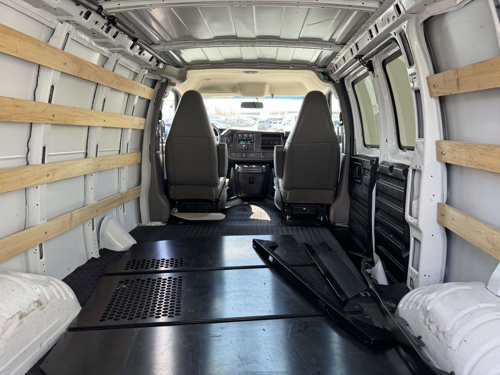 2021 GMC Savana Cargo 2500 Work Van