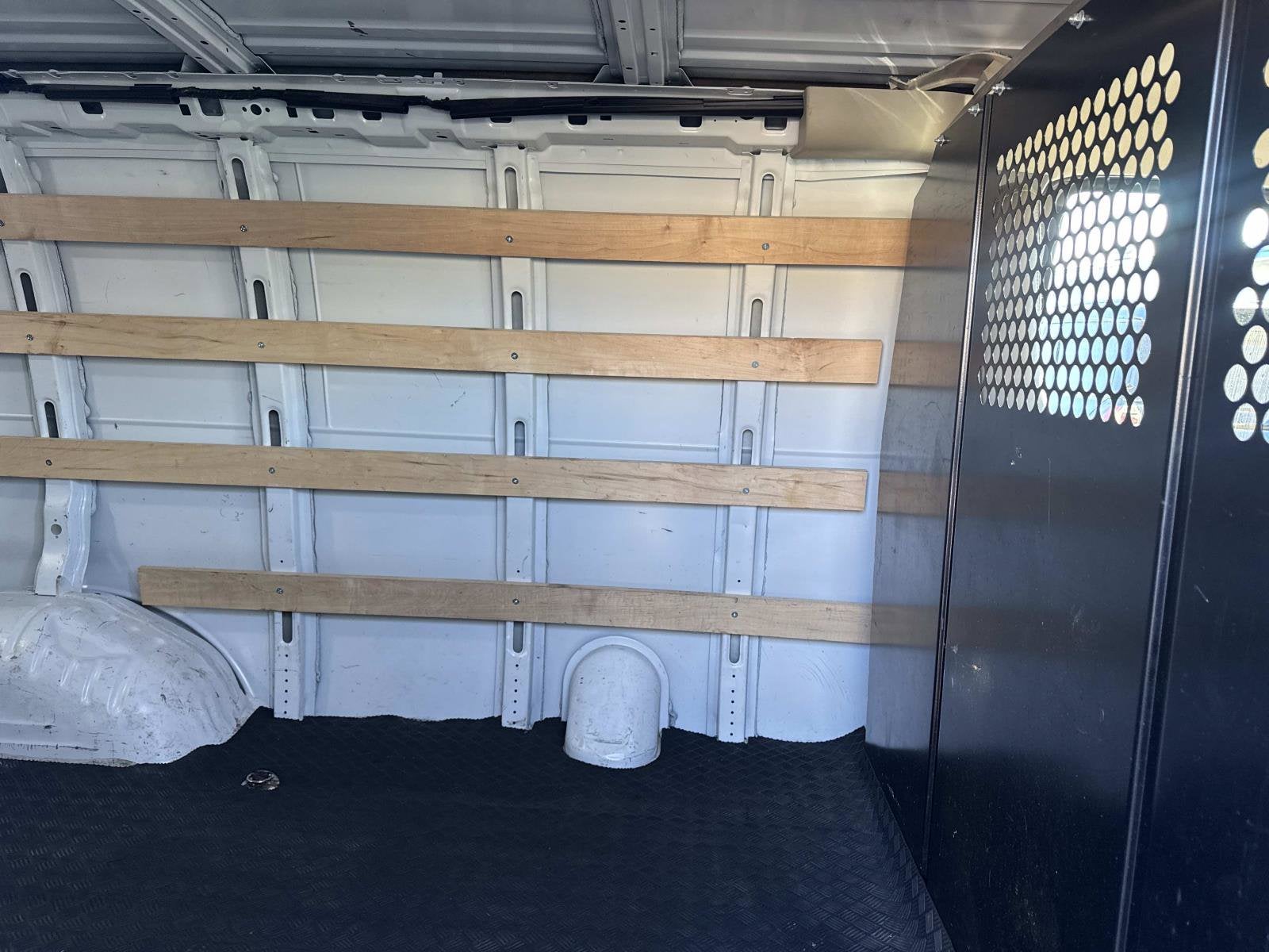 2024 GMC Savana Cargo 2500 Work Van