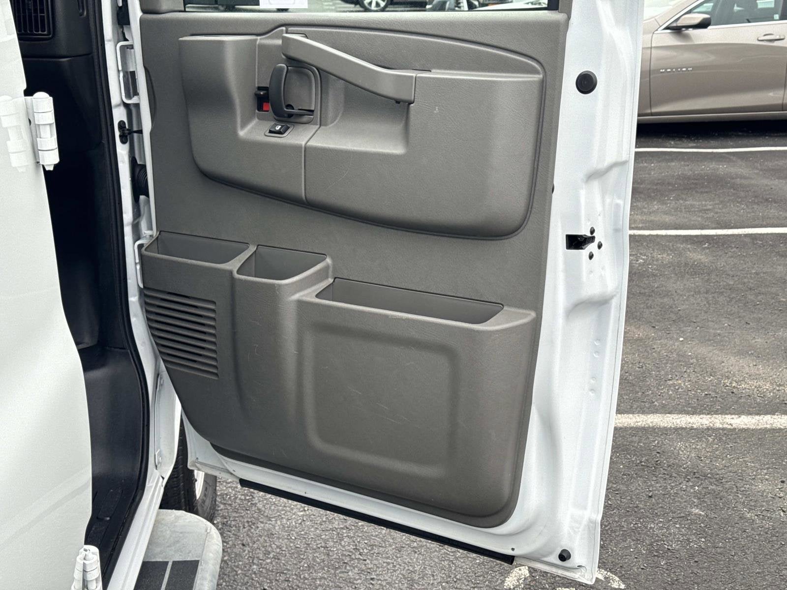 2024 GMC Savana Cargo 2500 Work Van