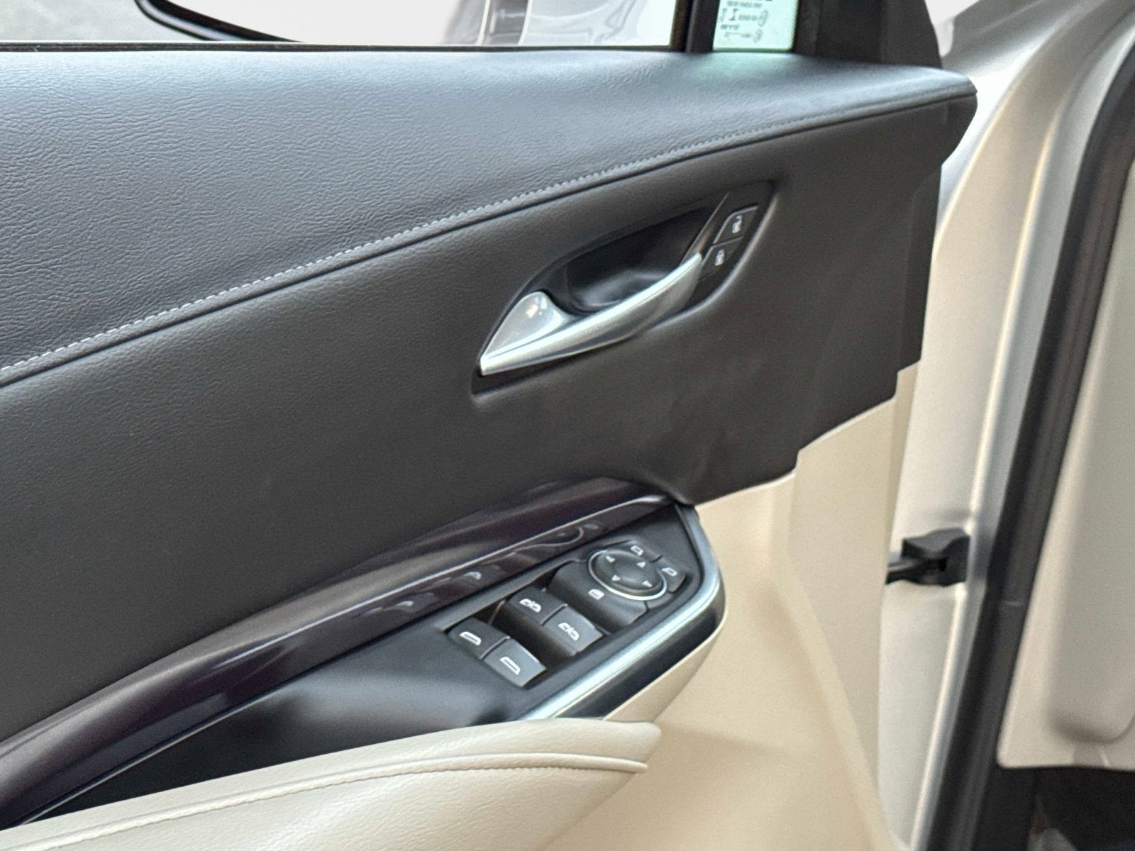 2022 Cadillac XT4 Luxury