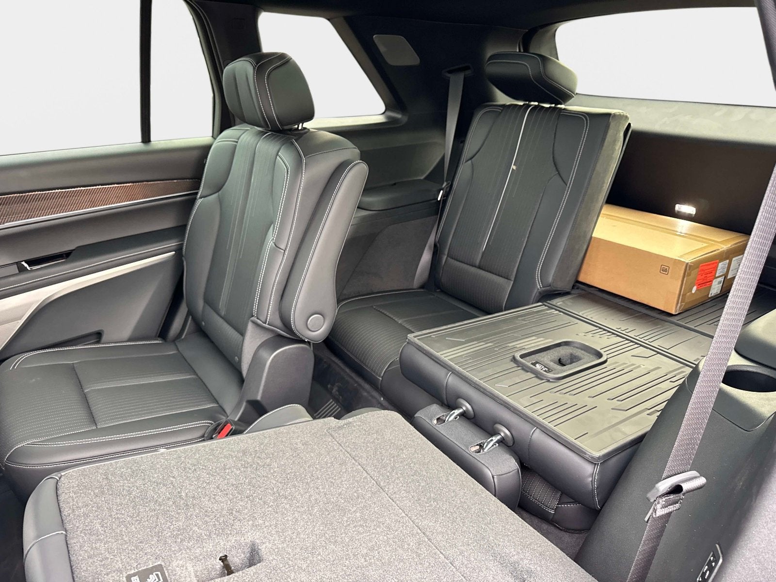 2027 Cadillac VISTIQ Luxury