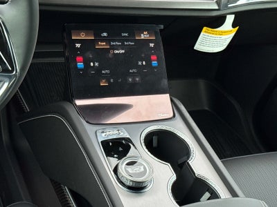 2027 Cadillac VISTIQ Luxury