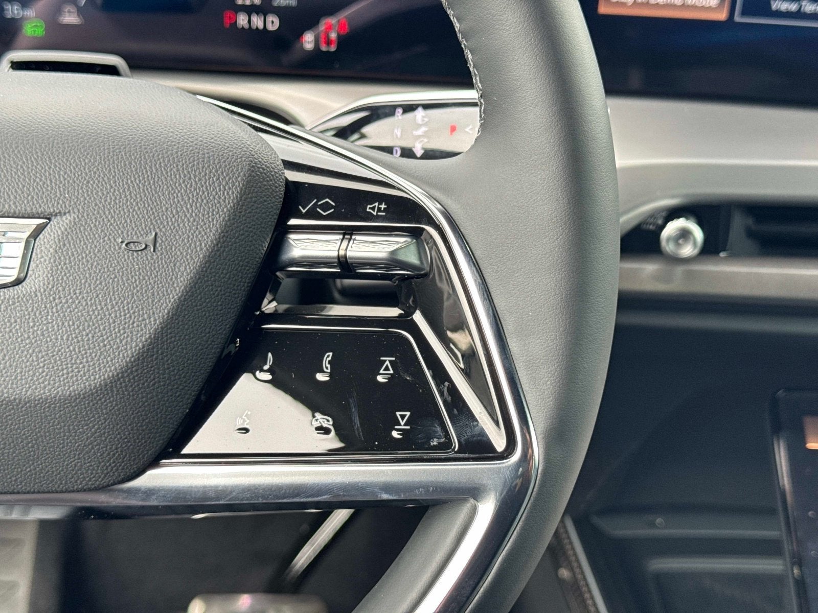 2027 Cadillac VISTIQ Luxury