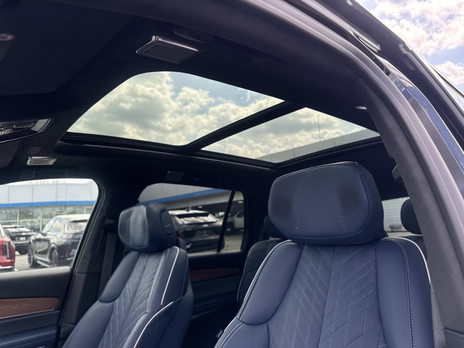 2026 Cadillac VISTIQ Premium Luxury