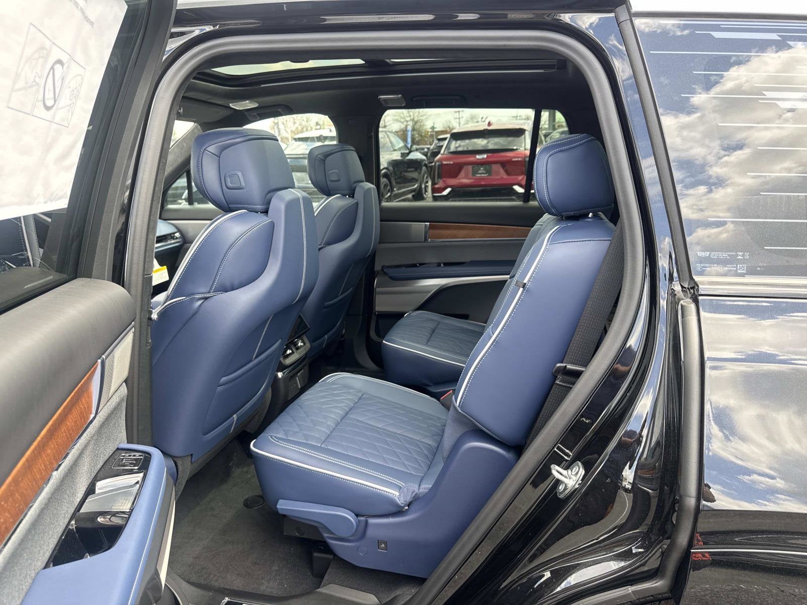 2026 Cadillac VISTIQ Premium Luxury